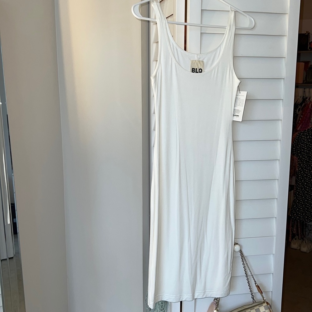 DASH BLQ basic fitted midi dress with a back slit - Picture 2 of 11